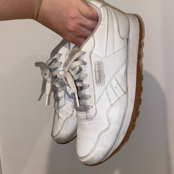 Womens Reeboks size 8.5 - Picture 3 of 5